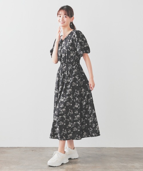 Honeys（ハニーズ）の「ボリューム袖ワンピース（ワンピース・レディース・ホワイト系その他/サックスブルー系/ピンク系その他/ブラック系その他・3L/L/LL/M/S）」の11枚目の写真