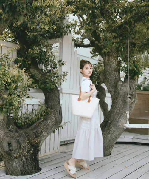 TITTY&CO.(ティティーアンドコー)の「チェック切り替えフリルキャミワンピース(ワンピース・レディース・ベージュ/ブラック・FREE)」の15枚目の写真