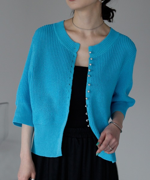 each（イーチ）の「ミニスタッズボタンサマーニット5分袖コンパクトカーデ（カーディガン/ボレロ・レディース・ブルー/ネイビー/ホワイト・FREE）」の15枚目の写真