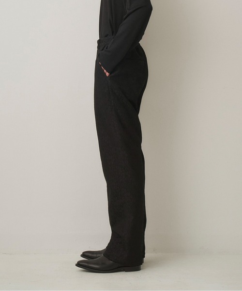 Juha(ユハ)の「BONDED LACE TAPERED PANTS(スラックス・メンズ・グリーン/ブラック・2/3/4)」の6枚目の写真