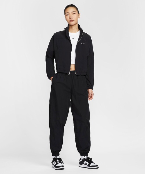 NIKE(ナイキ)の「NIKE AS W NSW EVRTHNG WVN RPL UV / ナイキ ウィメンズ NSW エブリシング ウーウ゛ン RPL UV 【SP】(ナイロンジャケット・レディース・ブラック/ホワイト・M/L)」の7枚目の写真