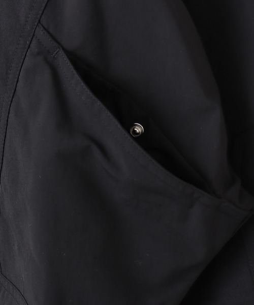 NIKE(ナイキ)の「NIKE AS W NSW EVRTHNG WVN RPL UV / ナイキ ウィメンズ NSW エブリシング ウーウ゛ン RPL UV 【SP】(ナイロンジャケット・レディース・ブラック/ホワイト・M/L)」の14枚目の写真
