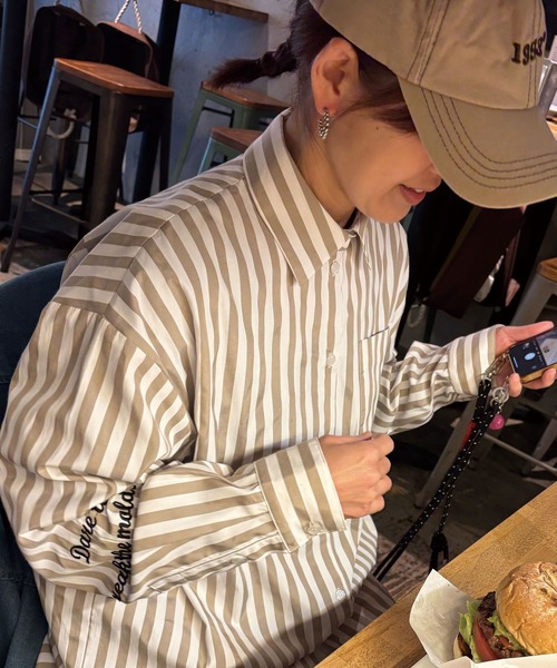 CORNERS by KR（コーナーズバイケーアール）の「【CORNERS by KR】刺繍ストライプオーバーシャツ（シャツ/ブラウス・レディース・ベージュ/ブルー/ネイビー・M）」の11枚目の写真