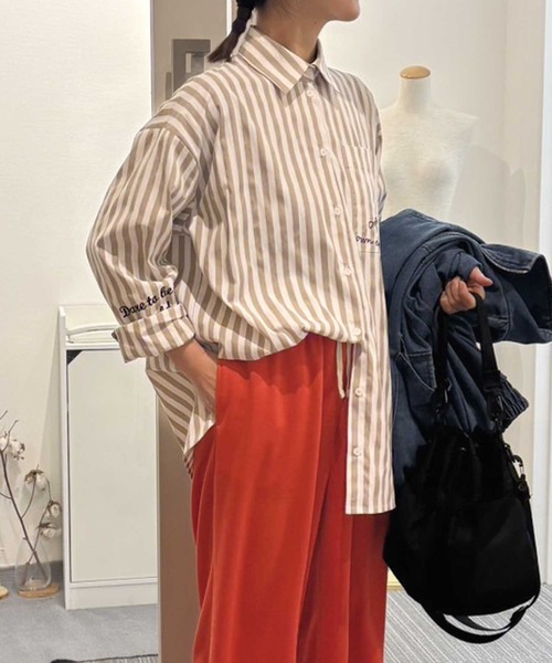 CORNERS by KR（コーナーズバイケーアール）の「【CORNERS by KR】刺繍ストライプオーバーシャツ（シャツ/ブラウス・レディース・ベージュ/ブルー/ネイビー・M）」の10枚目の写真