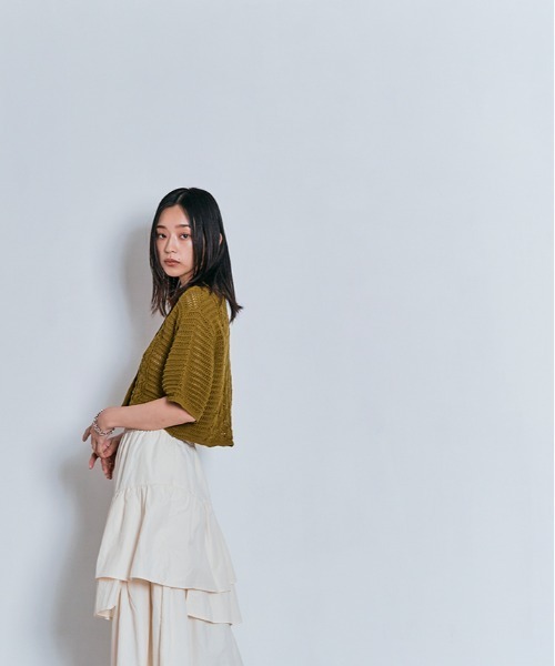 W:Huku（フーク）の「コンパクト クロシェ編み カーディガン / 半袖 ハーフスリーブ（カーディガン/ボレロ・レディース・チャコール/グリーン系その他/ブラック/オフホワイト・FREE）」の10枚目の写真