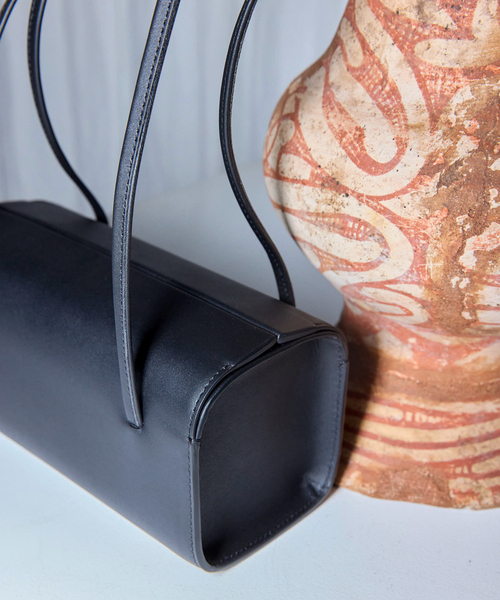 関税込み】FANE ブラック Mie バッグ 関税込み】FANE ブラック Mie バッグ