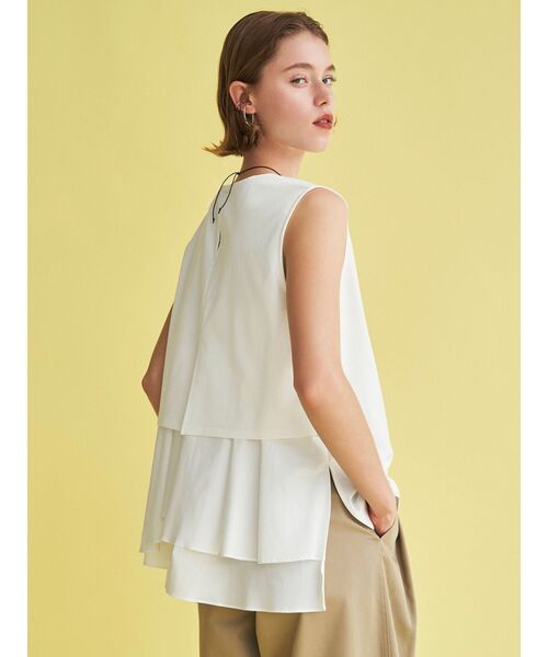 ELENDEEK(エレンディーク)の「バックアシンメトリードレープカットソー(Tシャツ/カットソー・レディース・オフホワイト/グレー/ブラック・FREE)」の4枚目の写真