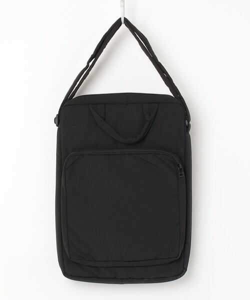 lit.Cy(リットシー)の「シンプル パデット PCケース ショルダー トート バッグ 13inch 14inch 15.6inch 16inch(PC・タブレットケース・レディース・ブラック/オフホワイト・FREE)」の17枚目の写真