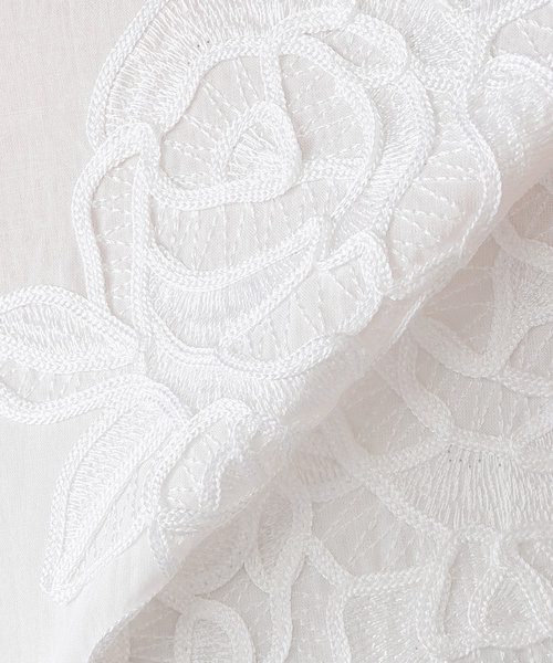 FUMIE TANAKA（フミエタナカ）の「【FUMIE TANAKA(フミエタナカ)】squaer lace P/O：ブラウス（シャツ/ブラウス・レディース・ホワイト・2）」の11枚目の写真