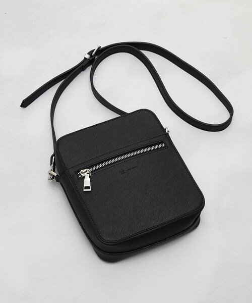 tk.TAKEO KIKUCHI（ティーケータケオキクチ）の「バイカラースクエアショルダーバッグ（ショルダーバッグ・メンズ・ブラック系4/ブラック系/ベージュ系その他7/ベージュ系1/グレー系1/ベージュ系2/ブラック系2・00）」の2枚目の写真