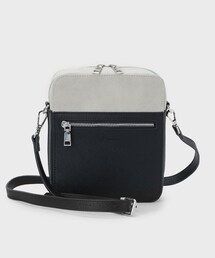 tk.TAKEO KIKUCHI（ティーケータケオキクチ）の「バイカラースクエアショルダーバッグ（ショルダーバッグ）」