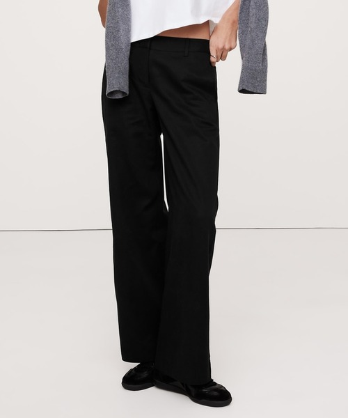 Banana Republic(バナナリパブリック)の「ミッドライズ ワイドレッグ パンツ(その他パンツ・レディース・ブラック/ブラウン/グレー/オリーブ/アイボリー・M/S/XS/L)」の3枚目の写真