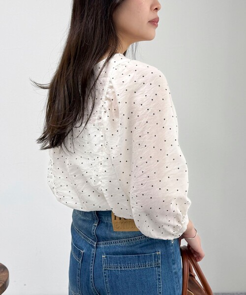 fredy emue（フレディエミュ）の「ドットボリューム袖ブラウス（シャツ/ブラウス・レディース・グリーン系その他/ブラック系その他/ホワイト系その他・38）」の16枚目の写真