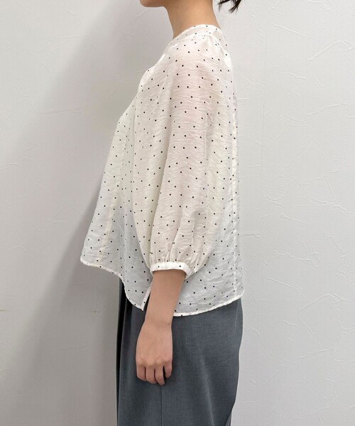 fredy emue（フレディエミュ）の「ドットボリューム袖ブラウス（シャツ/ブラウス・レディース・グリーン系その他/ブラック系その他/ホワイト系その他・38）」の15枚目の写真