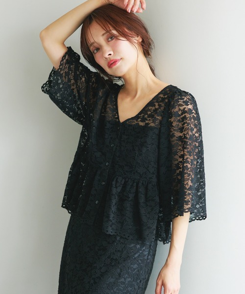 mysty woman(ミスティウーマン)の「2WAYスカラップレースブラウス 497243(シャツ/ブラウス・レディース・オフホワイト/ブラック/ベージュ・FREE)」の3枚目の写真