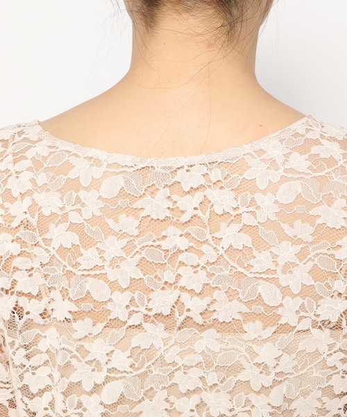 mysty woman(ミスティウーマン)の「2WAYスカラップレースブラウス 497243(シャツ/ブラウス・レディース・オフホワイト/ブラック/ベージュ・FREE)」の17枚目の写真