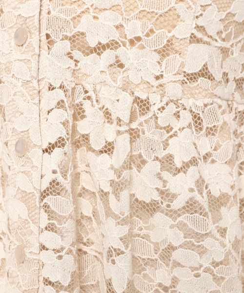 mysty woman(ミスティウーマン)の「2WAYスカラップレースブラウス 497243(シャツ/ブラウス・レディース・オフホワイト/ブラック/ベージュ・FREE)」の4枚目の写真