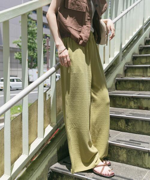 ITEMS URBANRESEARCH（アイテムズ アーバンリサーチ）の「カットイージーパンツ（その他パンツ・レディース・ホワイト系その他/イエロー/グレー・FREE）」の19枚目の写真