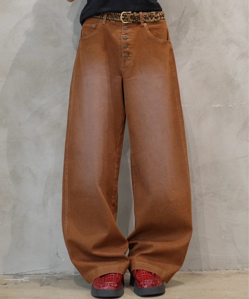 INTER FACTORY(インターファクトリー)の「はる - ボタンフライワイドデニムパンツ - made in INTER FACTORY(デニムパンツ・メンズ・ブラウン/インディゴブルー・MEDIUM/LARGE)」の5枚目の写真