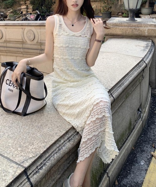 gossip!ロサンゼルス(ゴシップロサンゼルス)の「モコモコフリルニット ノースリーブフェミニンロングワンピース(ワンピース・レディース・オフホワイト・L/M)」の3枚目の写真