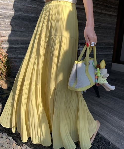 FINEnough(ファインナフ)の「消しプリーツ3段ティアードロングスカート(スカート・レディース・ラベンダー/アイボリー/ピンク/イエロー/ブルー/ブラック・FREE)」の1枚目の写真