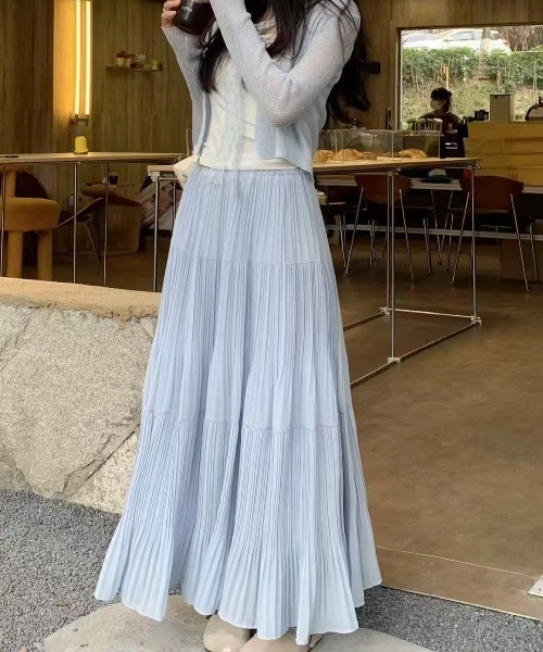 FINEnough(ファインナフ)の「消しプリーツ3段ティアードロングスカート(スカート・レディース・ラベンダー/アイボリー/ピンク/イエロー/ブルー/ブラック・FREE)」の4枚目の写真