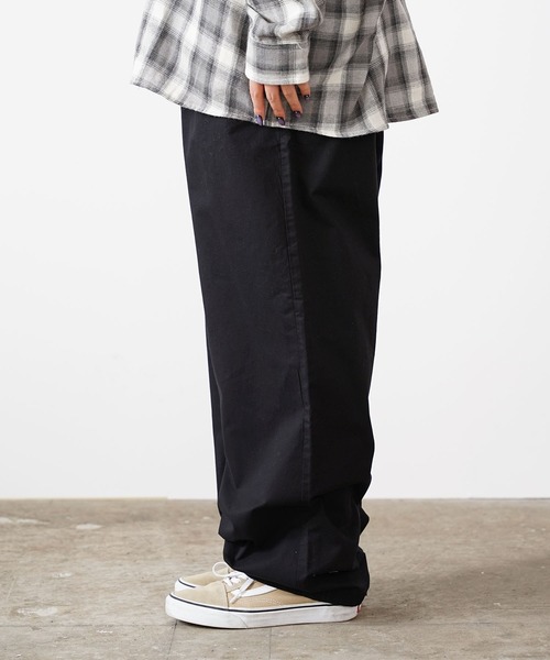 VANS（バンズ）の「VANS/ヴァンズ M RANGE BAGGY TAPERED ELASTIC WAIST PANT バギーテーパードパンツ（チノパンツ・レディース・ブラック・M）」の6枚目の写真