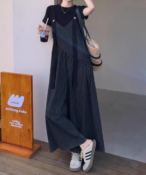 半袖トップス＋ストライプサロペットセットアップ