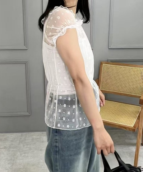 mebole(メボレ)の「フラワーシアートップス(Tシャツ/カットソー・レディース・ホワイト/ブラック・FREE)」の10枚目の写真