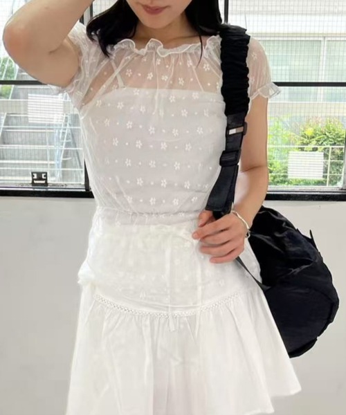 mebole(メボレ)の「フラワーシアートップス(Tシャツ/カットソー・レディース・ホワイト/ブラック・FREE)」の19枚目の写真