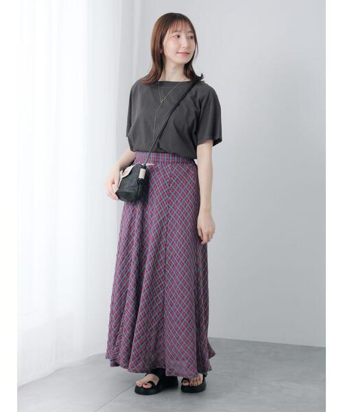 Te chichi TERRASSE(テチチテラス)の「ピグメント加工ボートネックTシャツ(Tシャツ/カットソー・レディース・ピンク/オフホワイト/チャコールグレー・F)」の17枚目の写真