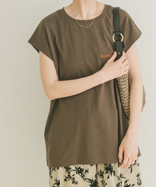 ITEMS URBANRESEARCH（アイテムズ アーバンリサーチ）の「刺繍フレンチTシャツ（Tシャツ/カットソー・レディース・ダークブラウン/ホワイト/ライトベージュ・FREE）」の3枚目の写真