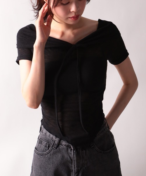 NANAHACHI(ナナハチ)の「シアー2WAYオフショルニット(Tシャツ/カットソー・レディース・ブラック/ホワイト・FREE)」の17枚目の写真