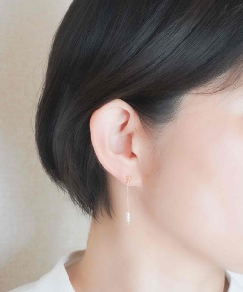 tone(トーン)の「【SHAHA】ミルキーキューブガラスの揺れピアス(4色展開)(MA)(ピアス(両耳用)・レディース・ブルー/パープル/グリーン/ピンク・FREE)」の8枚目の写真