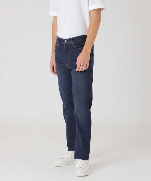 BLACK LABEL CRESTBRIDGE(ブラックレーベル・クレストブリッジ)の「ワンダーシェイプウォッシュドデニムパンツ(デニムパンツ・メンズ・ブルー・XL/L/M/S)」の1枚目の写真