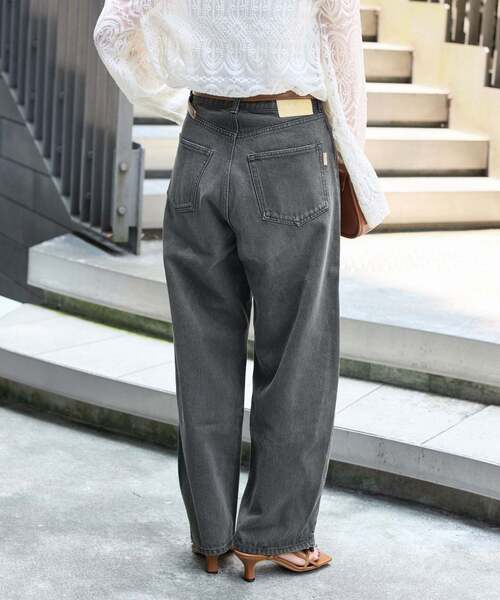 Simplicite（サンプリシテ）の「《追加4》【WEB限定】ウォッシャブル / DU JOUR/デュ ジュール BARREL BAGGY JEAN（デニムパンツ・レディース・ブラック/ブルー・36/38）」の19枚目の写真