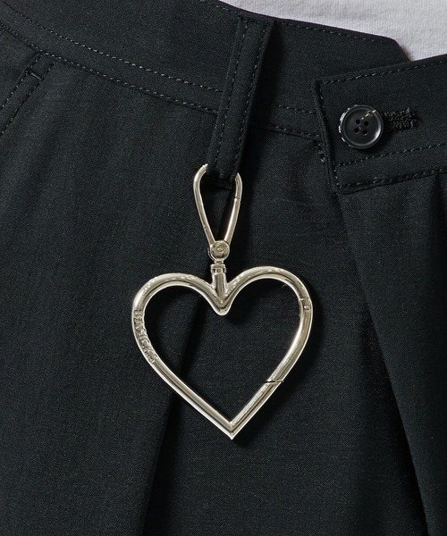 BASICKS(ベイシックス)の「【BASICKS】Heart Key Ring(キーケース/キーアクセサリー・メンズ・シルバー・FREE)」の1枚目の写真