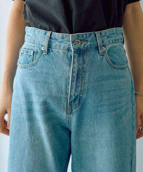 YECCA VECCA（イェッカヴェッカ）の「ルーズストレートデニムパンツ（デニムパンツ・レディース・グレー/インディゴブルー・S/M）」の14枚目の写真