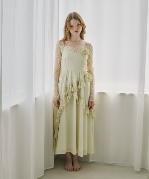 idem（イデム）の「dot × rose corsage cami onepiece / コサージュ付きドットフリルキャミワンピース（ワンピース・レディース・アイボリー/ブラック・FREE）」の16枚目の写真