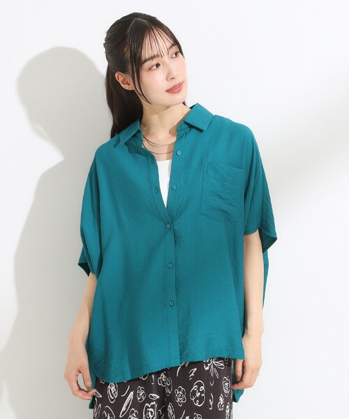 SHOO・LA・RUE(シューラルー)の「【洗える/S-LL/5分袖】1枚でも羽織としても。さらさらドレープシャツ(シャツ/ブラウス・レディース・オレンジ/ブラウン系その他/ライトベージュ/ダークグリーン・01/02/03/04)」の9枚目の写真
