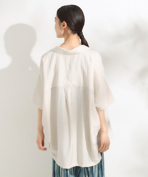 SHOO・LA・RUE(シューラルー)の「【洗える/S-LL/5分袖】1枚でも羽織としても。さらさらドレープシャツ(シャツ/ブラウス・レディース・オレンジ/ブラウン系その他/ライトベージュ/ダークグリーン・01/02/03/04)」の14枚目の写真