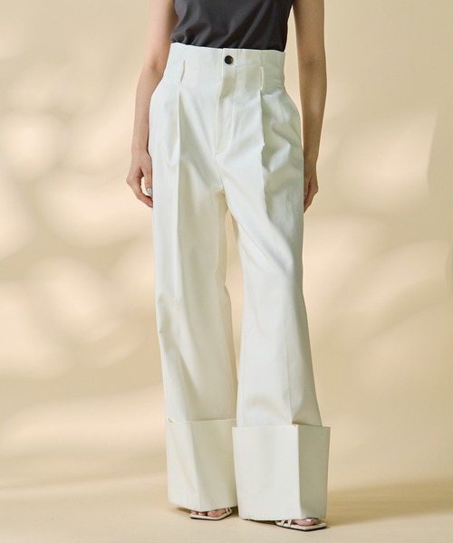 STUDIOUS（ステュディオス）の「【STUDIOUS/ステュディオス】Wide Double Hem Trousers/ワイドダブルヘムトラウザーズ/パンツ（スラックス・レディース・グレー系その他/ホワイト・0/1/2）」の2枚目の写真