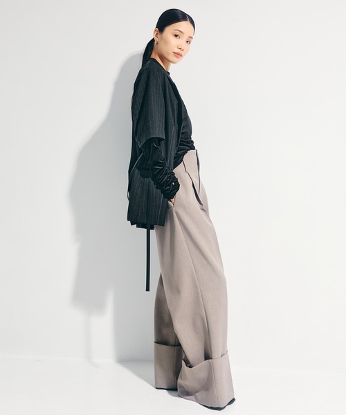 STUDIOUS（ステュディオス）の「【STUDIOUS/ステュディオス】Wide Double Hem Trousers/ワイドダブルヘムトラウザーズ/パンツ（スラックス・レディース・グレー系その他/ホワイト・0/1/2）」の7枚目の写真