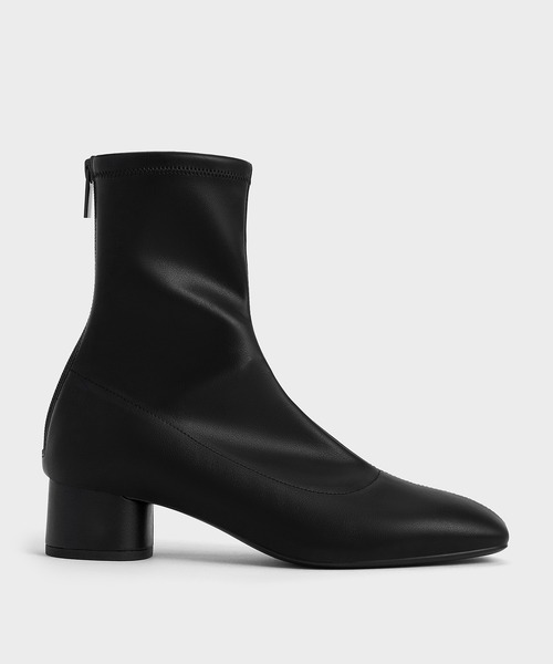 CHARLES & KEITH(チャールズ & キース)の「ステッチトリム ヒールアンクルブーツ(ブーツ・レディース・サンドベージュ/ブラック・23cm/23.5cm/24.5cm/25cm)」の1枚目の写真