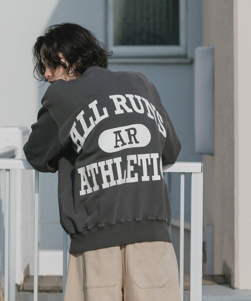 ALL RUNS（オールランズ）の「ALL RUNSオリジナル カレッジスウェット トレーナー ピグメント加工（スウェット・メンズ・ネイビー/ナチュラル/ブラック・M/L/XL）」の2枚目の写真