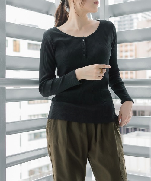 RCD(アールシーディー)の「ヘンリーネックランダムリブTシャツ(Tシャツ/カットソー・レディース・ホワイト/杢グレー/ブラック・M/L/LL/3L/4L)」の17枚目の写真