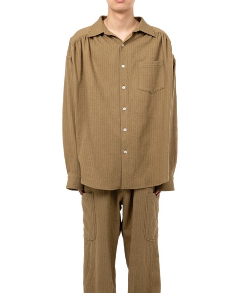 KAMIYA(カミヤ)の「Pinstripe Back Gathered Shirt(シャツ/ブラウス・メンズ・ベージュ/ブラック・M/S)」の11枚目の写真
