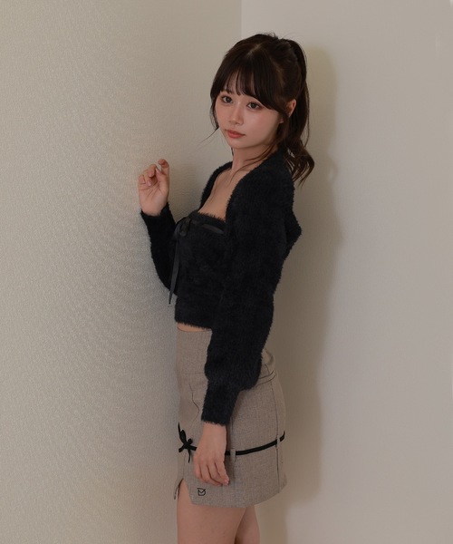 M DOLLY(エムドリー)の「ribbon soffice knit tops / リボンソッフィチェニットトップス(ニット/セーター・レディース・ベージュ/ブラック/グレー・FREE)」の4枚目の写真
