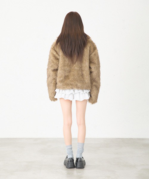 FCMM(エフシーエムエム)の「【日本限定】FAKE FUR COAT / フェイクファーコート(その他アウター・レディース・ブラウン・MEDIUM/SMALL)」の6枚目の写真