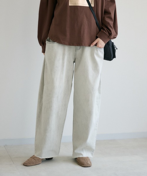 Paradise Picnic(パラダイスピクニック)の「CYAN ドレープPKサイドタックデニム(デニムパンツ・レディース・グレー/ブルー・SMALL/MEDIUM)」の5枚目の写真